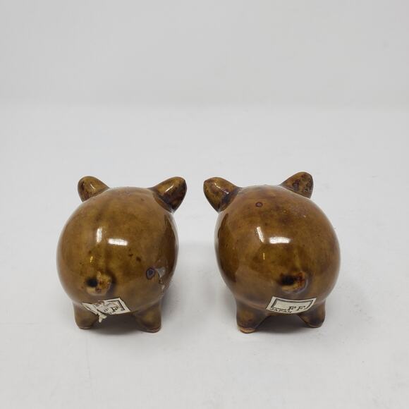 Fritz and Floyd Brown Pig Salt and Pepper shakers… - Picture 7 of 8